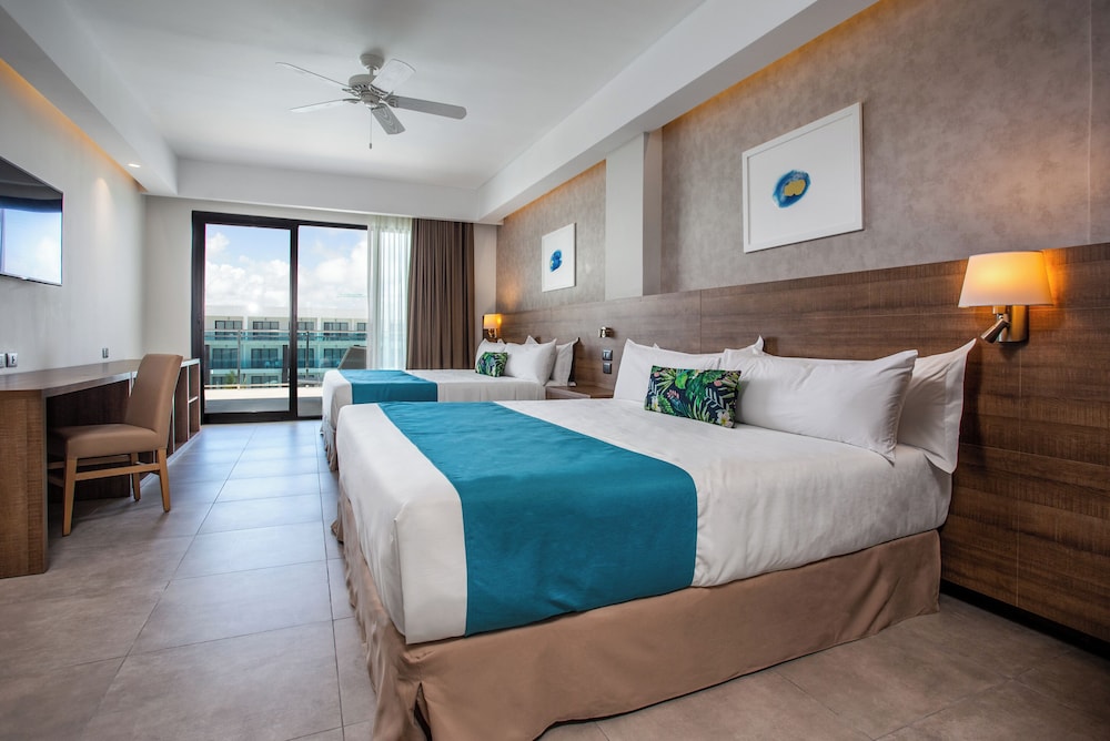 Luxury Suite - Photo 4