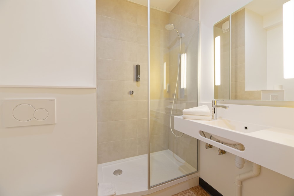 Quadruple Room, Non Smoking - Photo 6