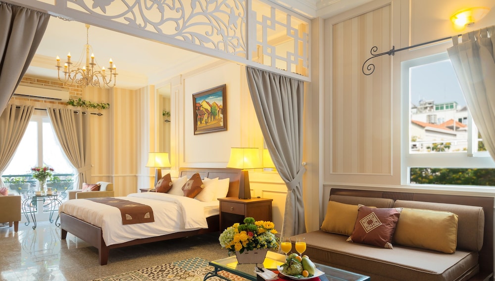 Executive Suite photo 2