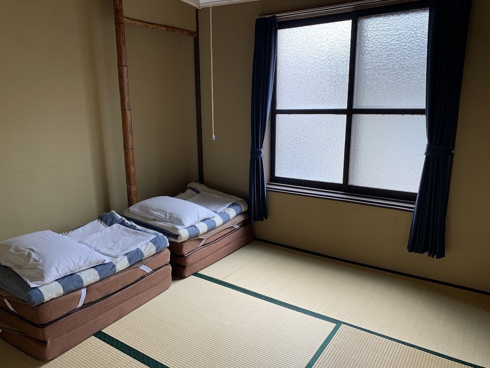 Standard Twin Room photo 1