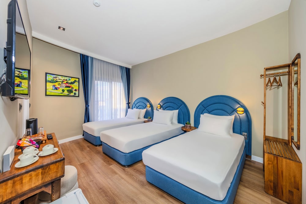 Deluxe Triple Room, 3 Twin Beds, Balcony