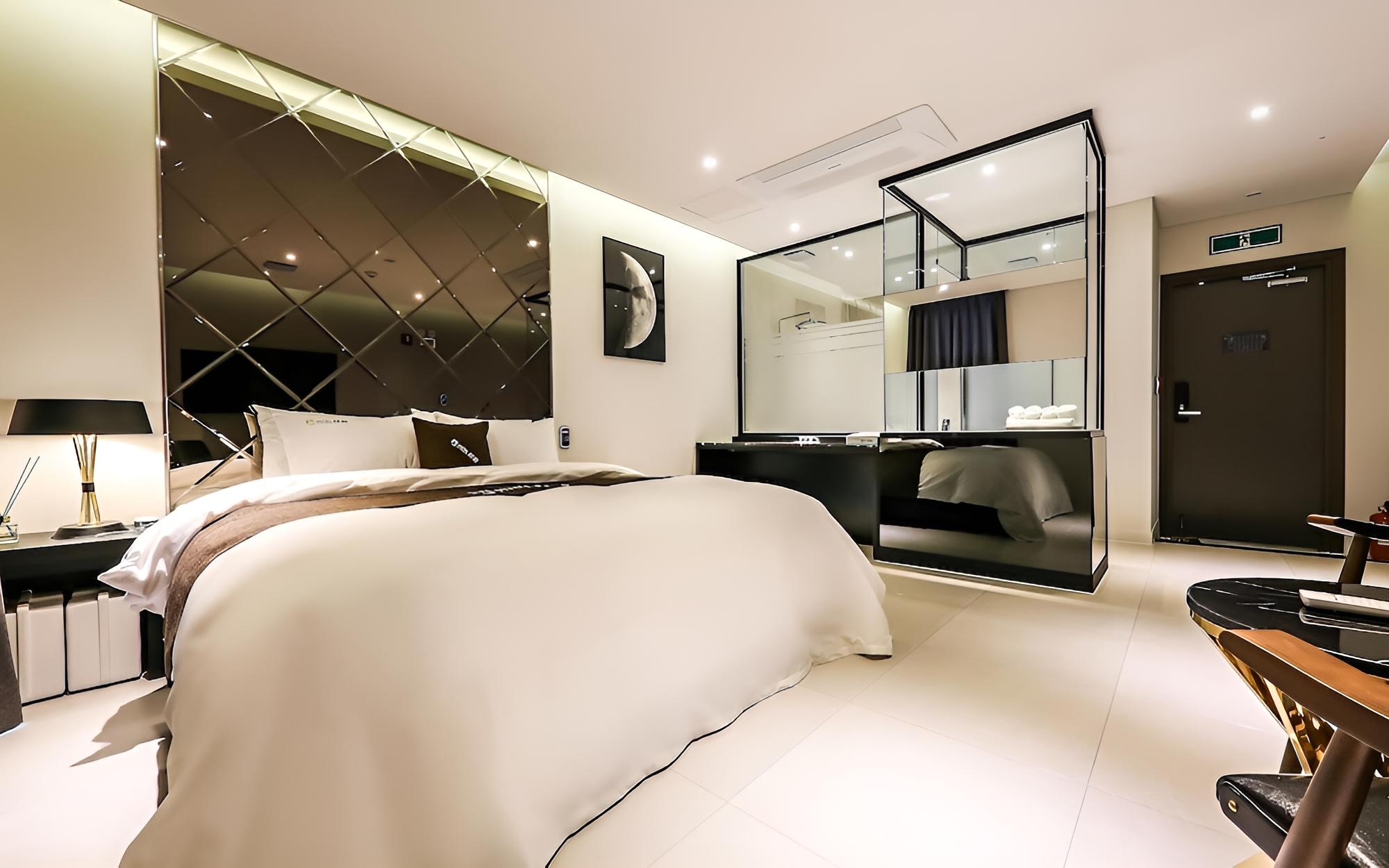 Room (Standard room) - Photo 15
