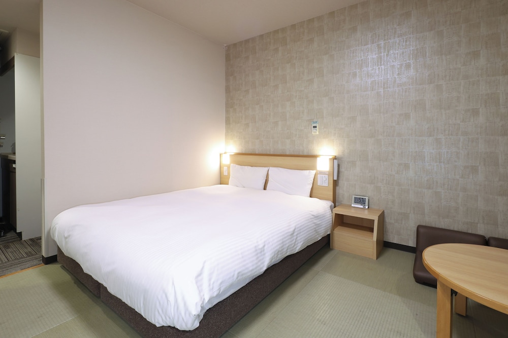 [No Cleaning Service] Japanese Style Queen Room (1 Queen Bed & 2 Futon), Non Smoking - Photo 5