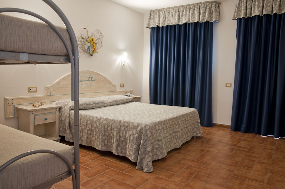 Comfort Quadruple Room