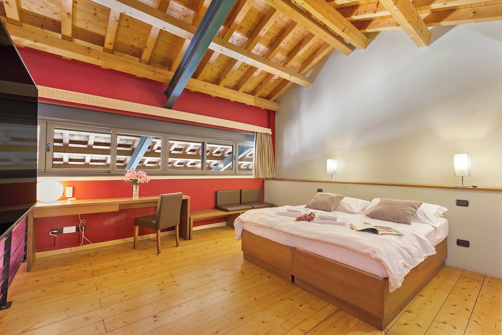 Family Room, Multiple Bedrooms (Suite Ballon - Almavite)