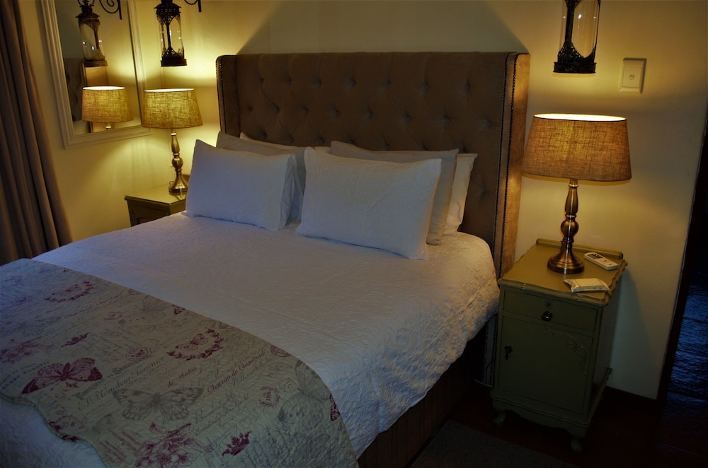 Luxury Cottage, 1 Bedroom photo 2