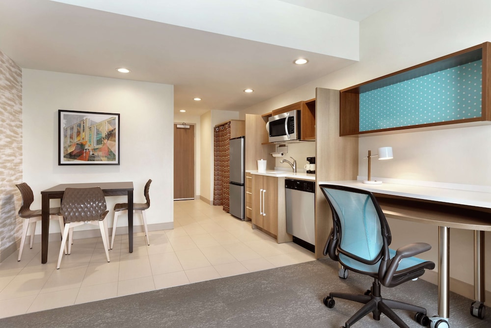 Suite, 1 King Bed, Accessible, Non Smoking (Hearing) - Photo 1