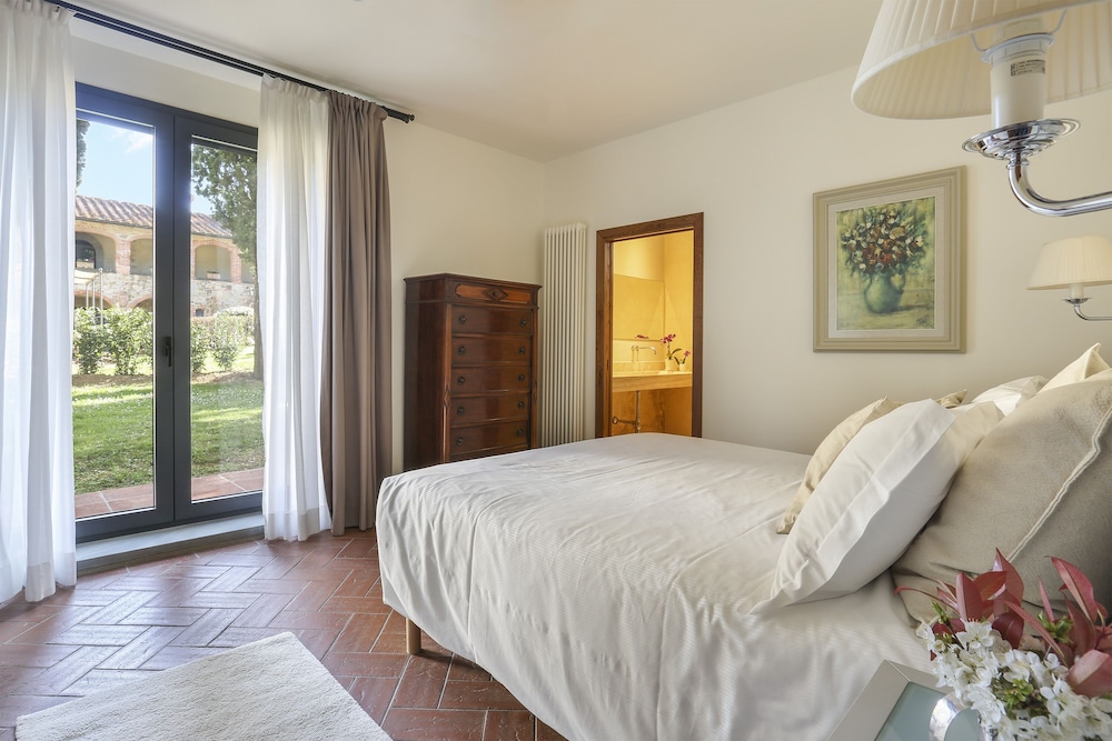 Deluxe Suite, Ground Floor (Olivi) photo 2