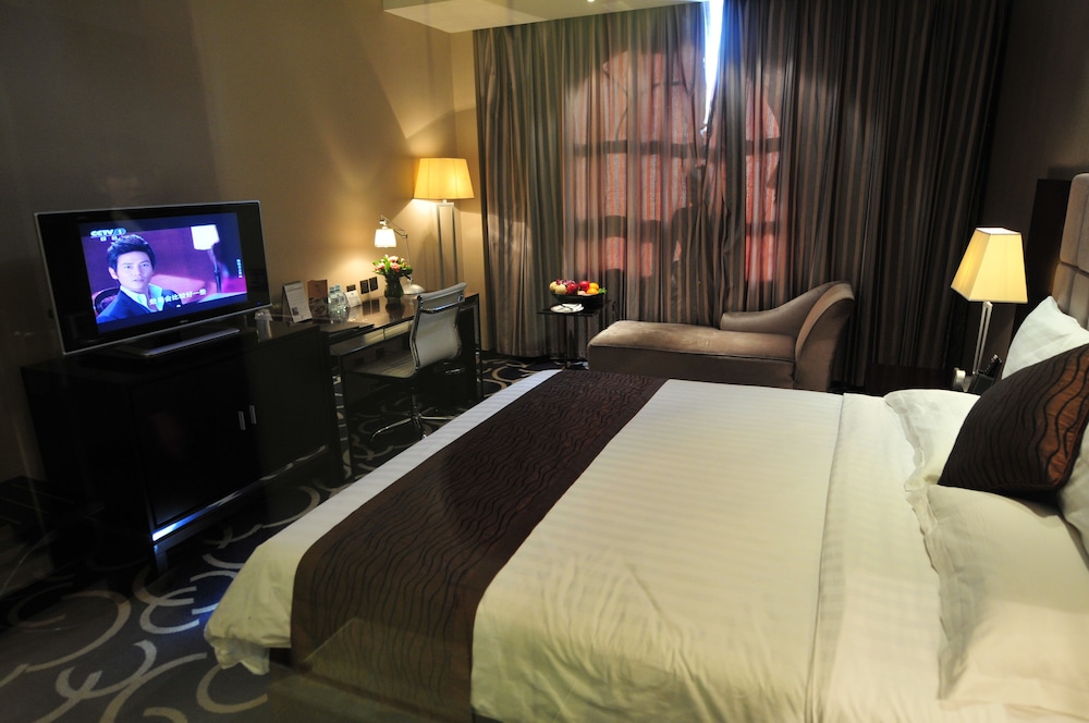 Deluxe Suite photo 2