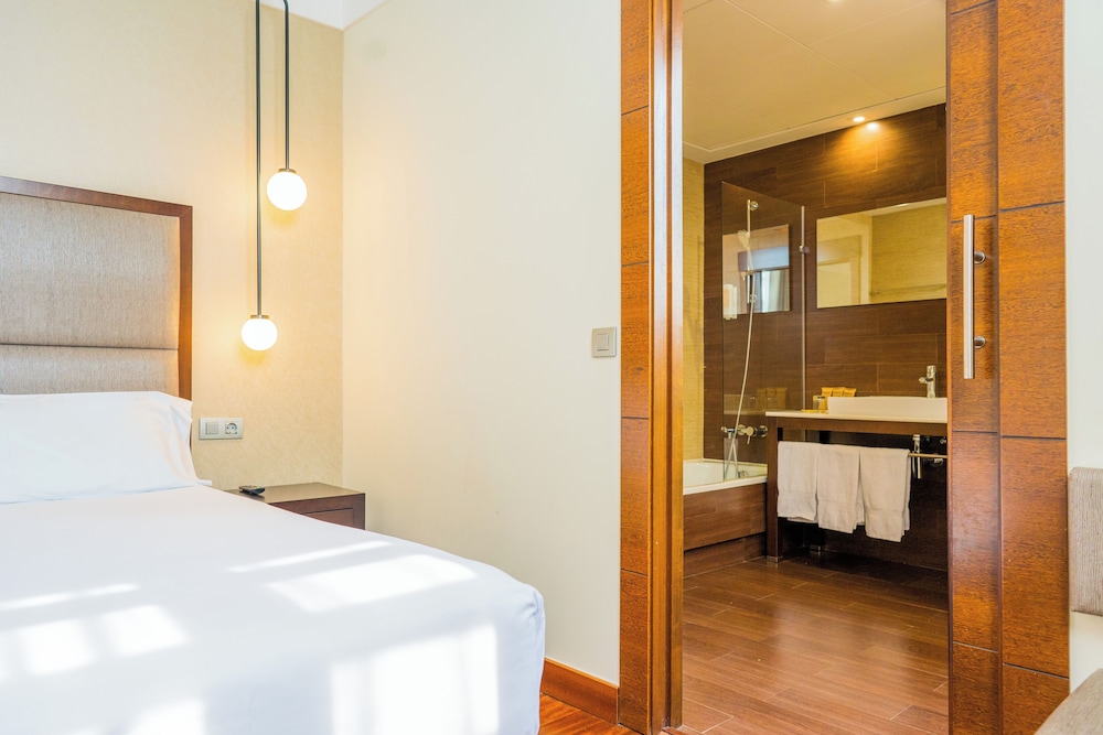 Standard Room - Photo 9