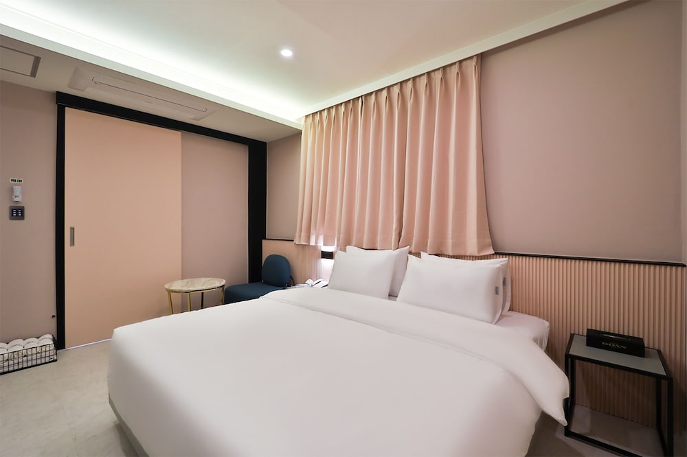 Deluxe Double Room photo 3