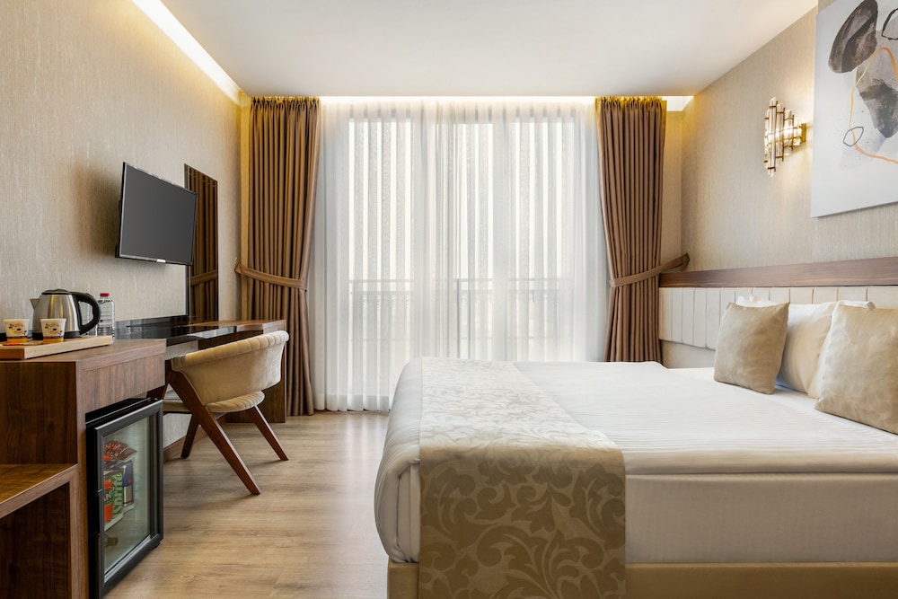 Deluxe Room - Photo 1