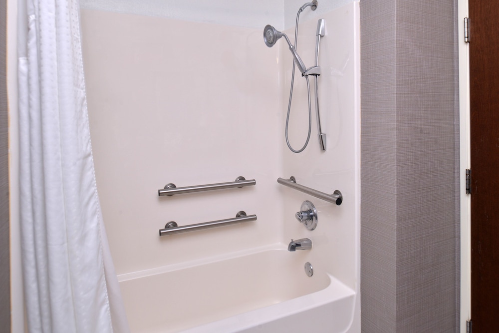 Standard Room, 2 Queen Beds, Accessible (Communications, Accessible Tub) - Photo 2