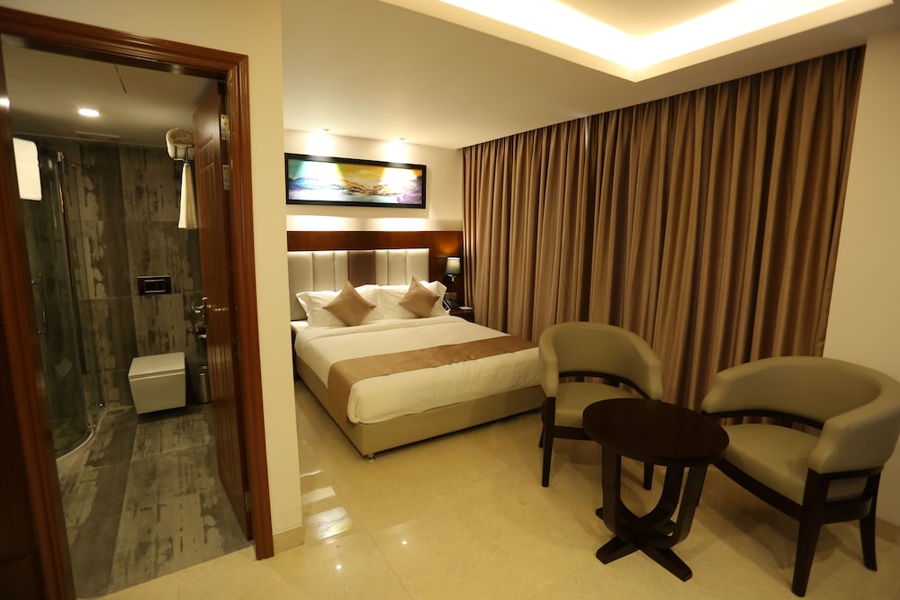 Deluxe Suite photo 1