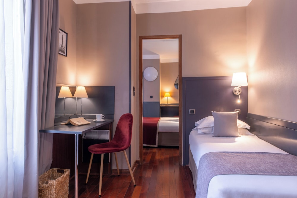 Superior Double Room, 1 Queen Bed thumbnail 6