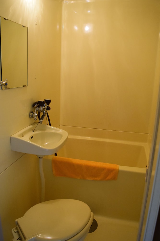 Twin Room, Non Smoking photo 3