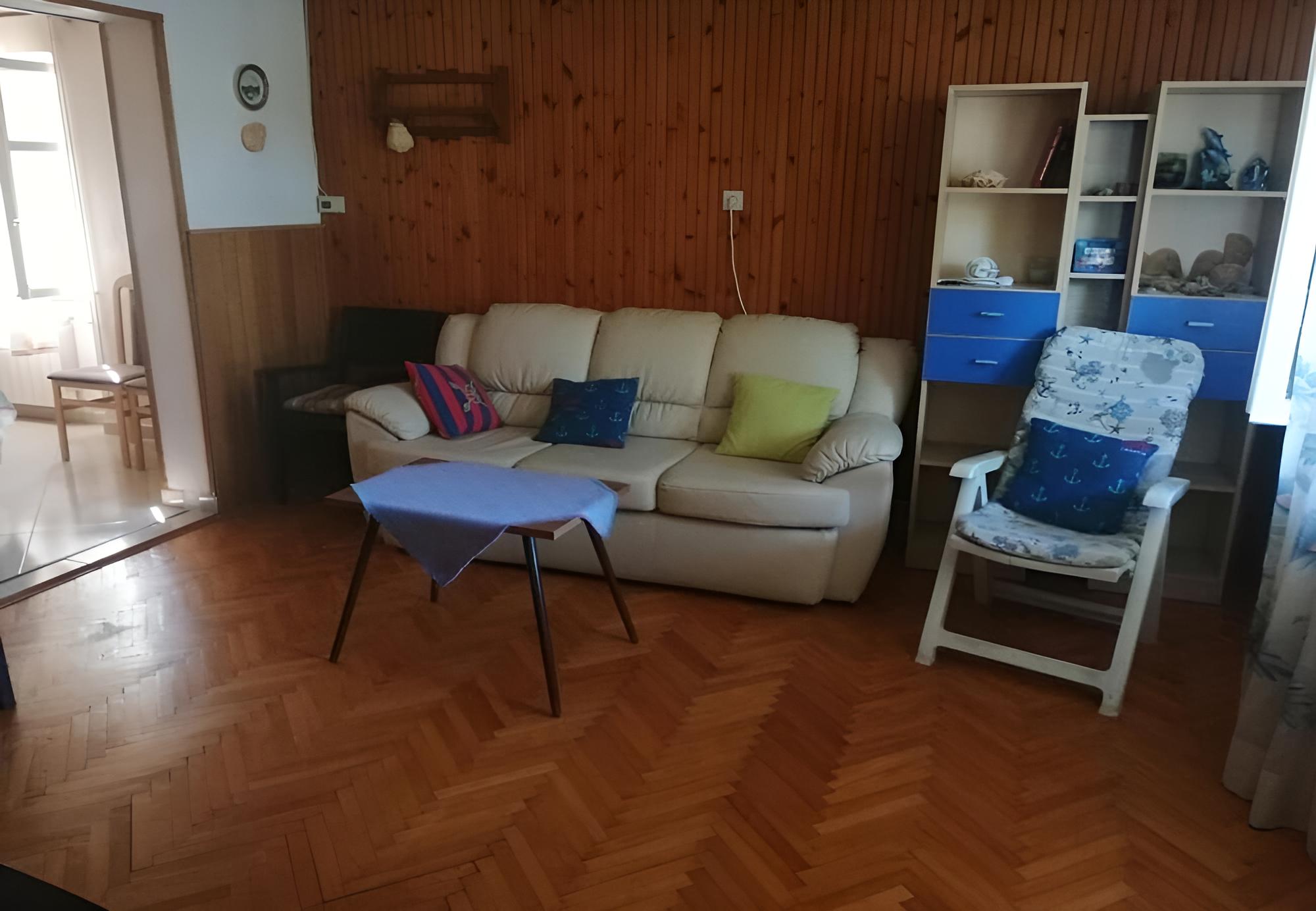 Apartment (Irena - 100 m from sea - A1(7+1))