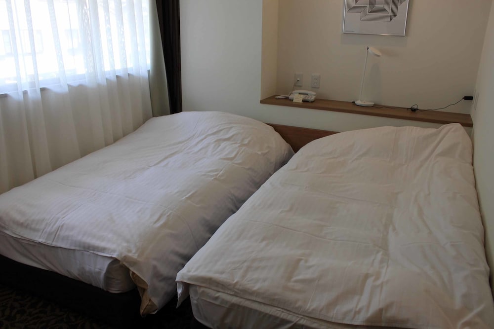 Twin Room, Private Bathroom photo 2