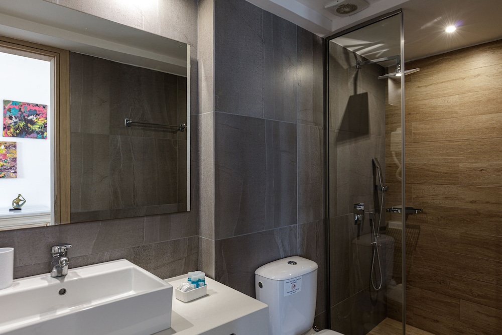 Grand Apartment, 1 Bedroom, Sea View - Photo 12