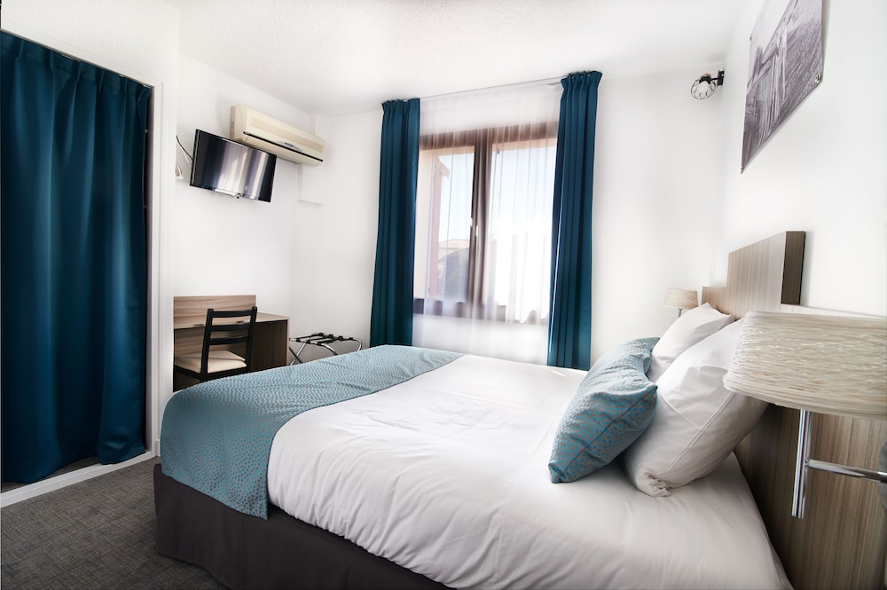 Classic Double Room, 1 Queen Bed, Garden View photo 1