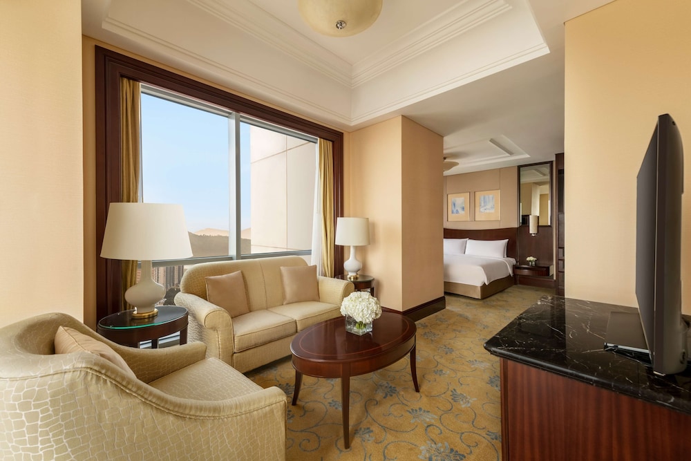 Horizon, Premier Room, 1 King Bed - Photo 2