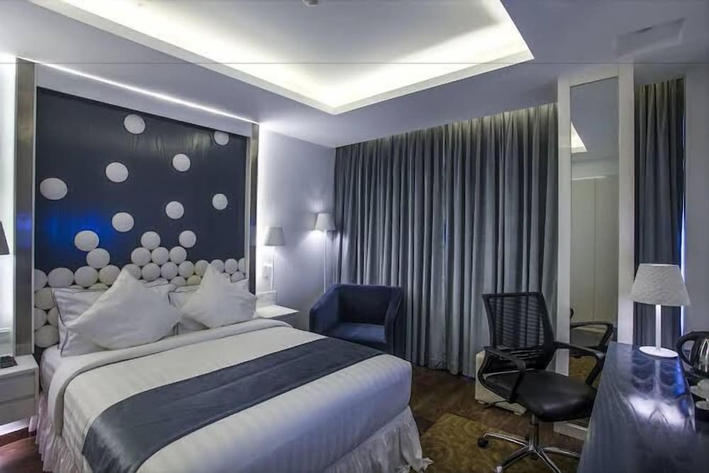 Deluxe Twin Room, City View photo 3