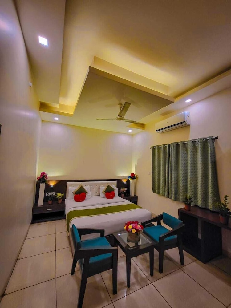 Premium Triple Room
