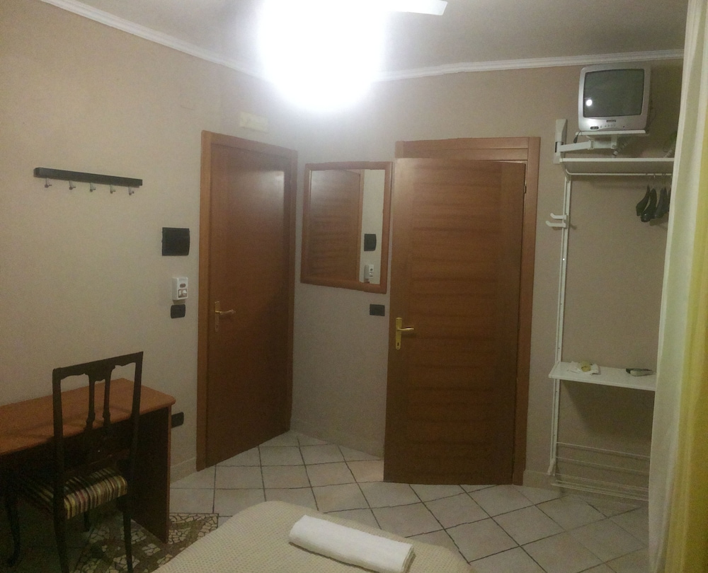 Business Single Room, 1 Bedroom, Non Smoking, Garden View photo 3