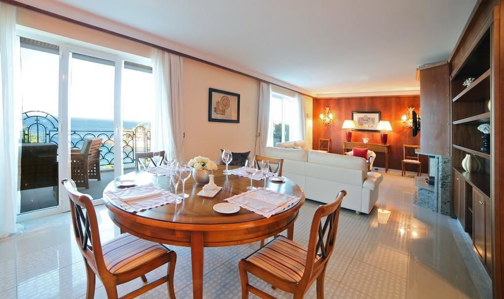 Royal Suite photo 3