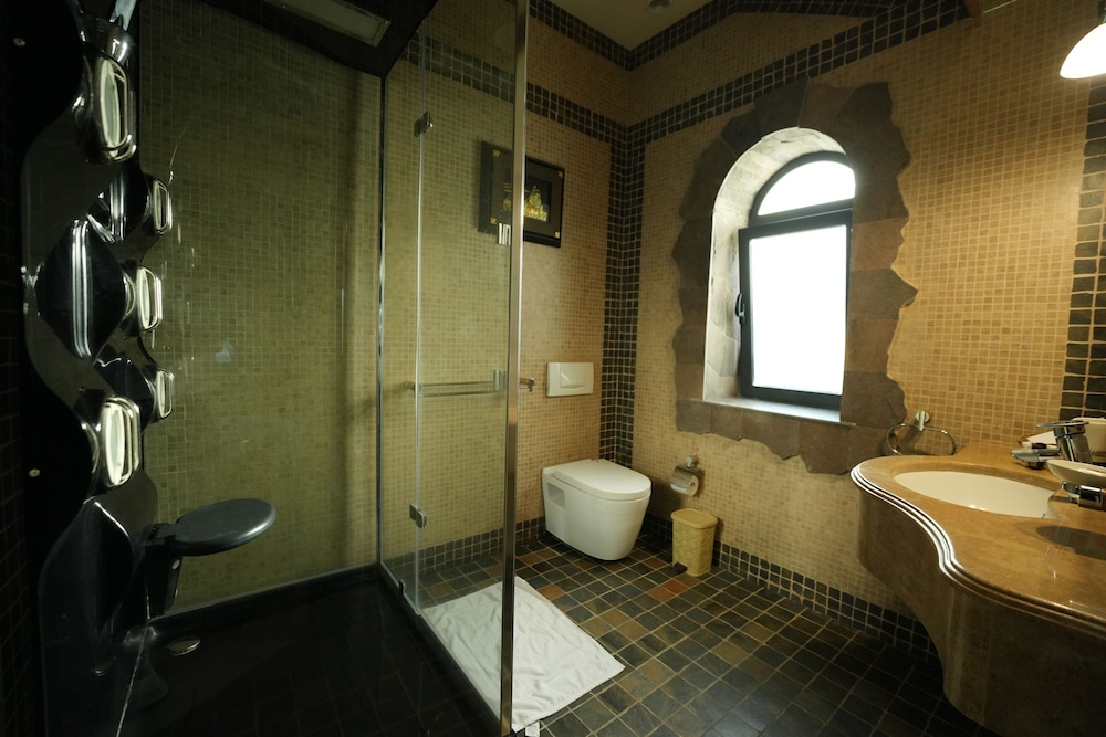 Standard Double or Twin Room photo 3