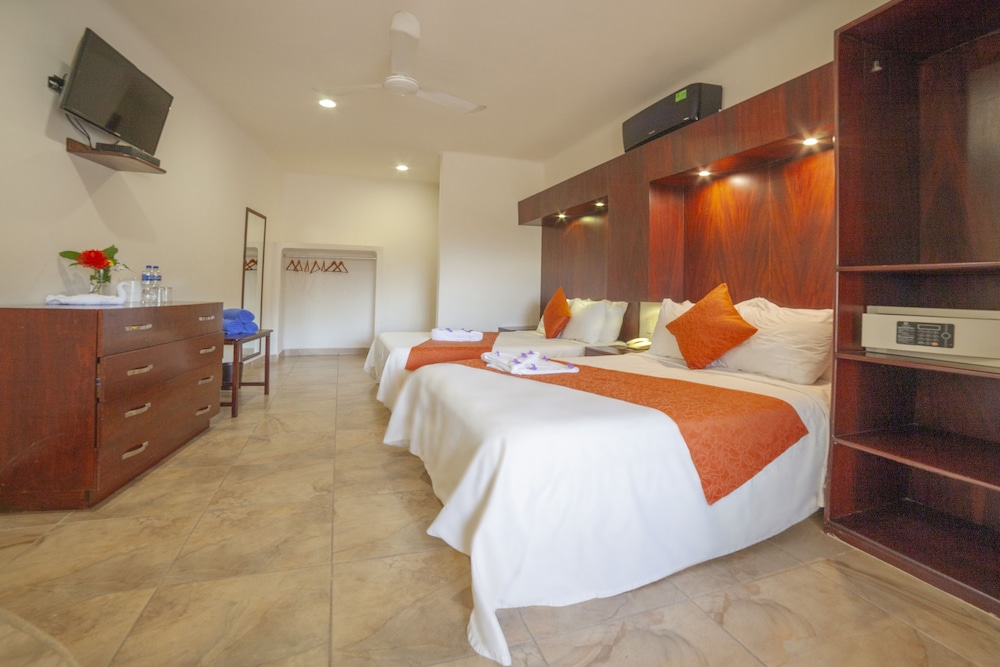 Room (Interior View) photo 2