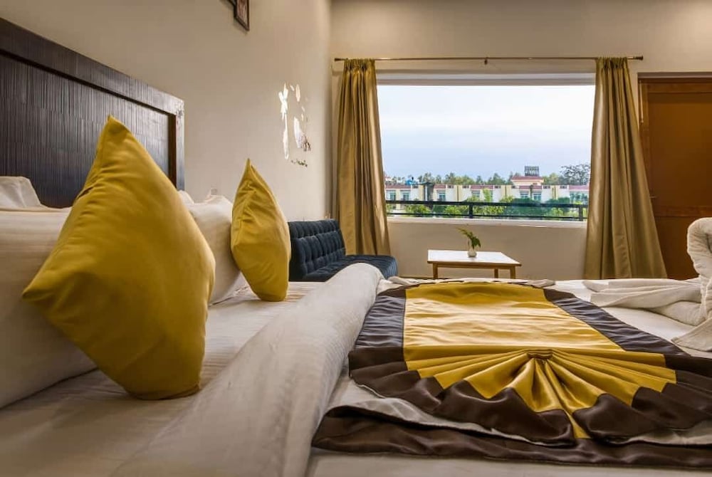Basic Double Room, 1 Bedroom, Hill View photo 3