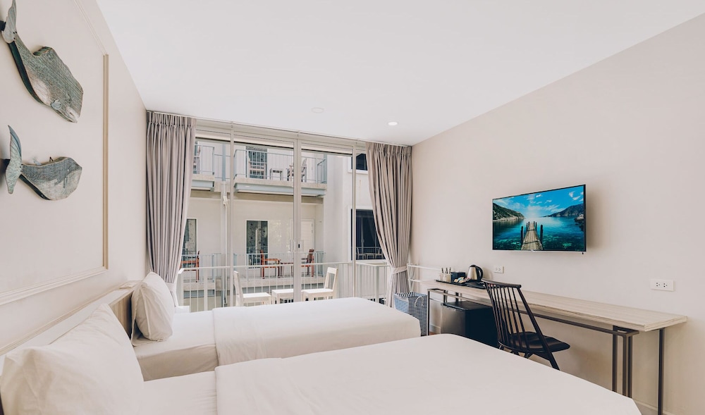 Deluxe Twin Room photo 1