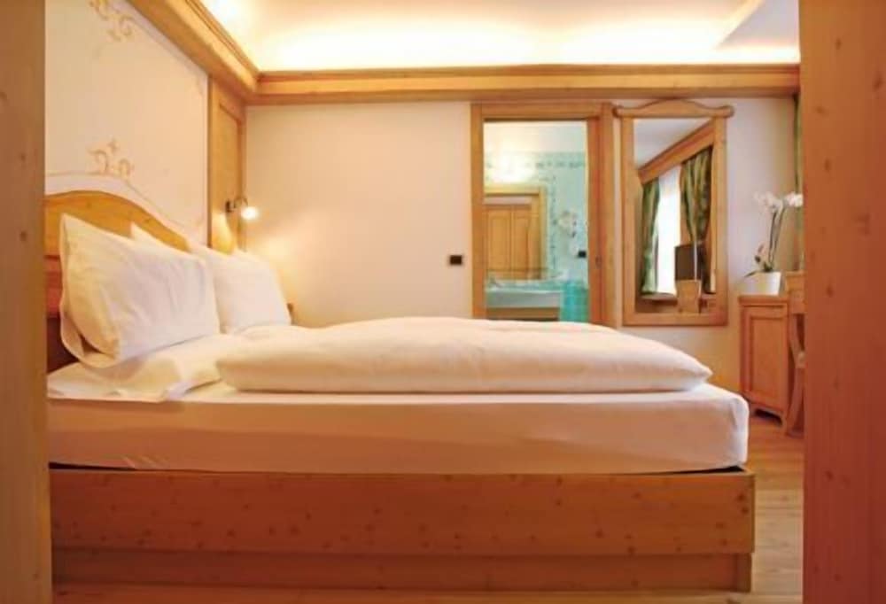 Double or Twin Room (Spa Access) photo 2