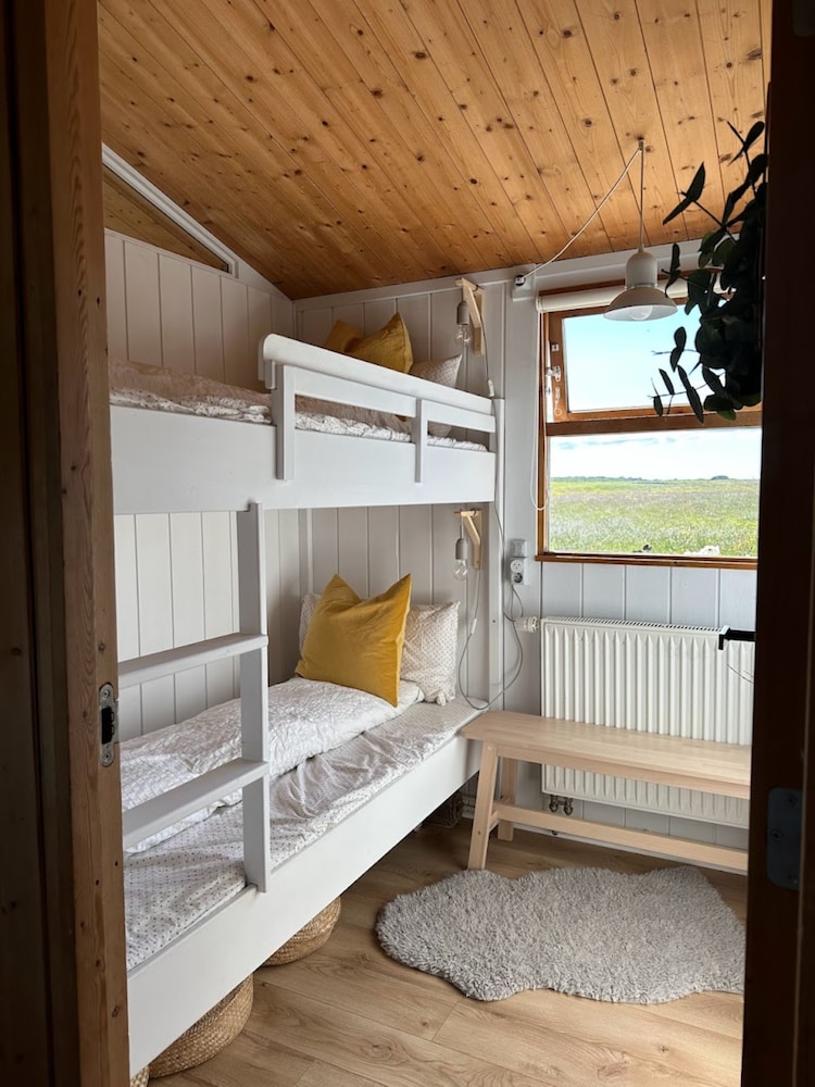 Three Bedroom Cottage. photo 3