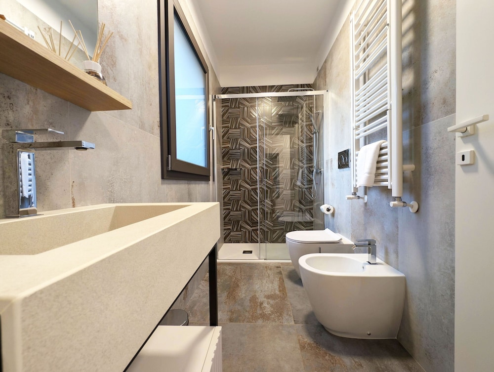 Deluxe Suite, Courtyard View photo 3