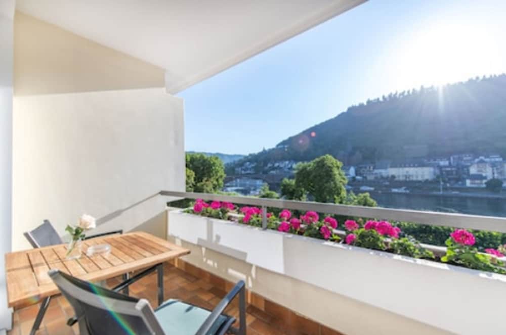 Room, Balcony, River View photo 2