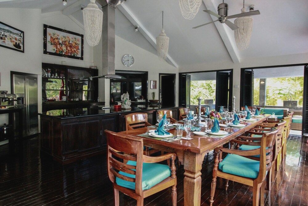 Luxury Villa, 5 Bedrooms, Mountain View photo 3