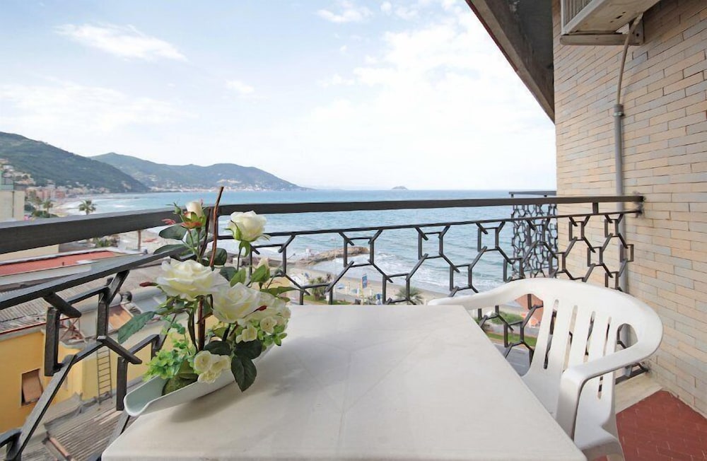 Double Room, Balcony, Sea View photo 1