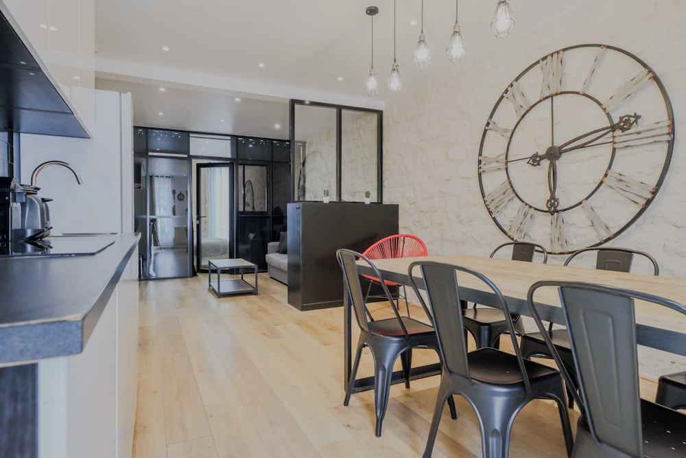 Apartment photo 2
