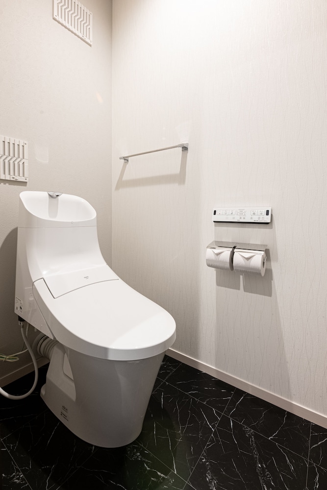 Studio Apartment with 3 double beds - Photo 10