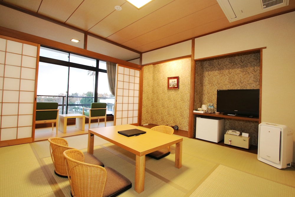 Garden View Tatami Room, Japanese Dinner, Non Smoking(Adventure World ticket) photo 1
