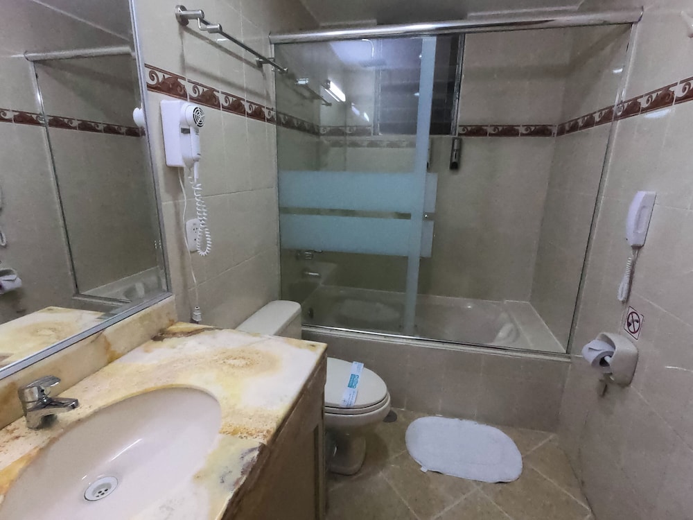 Standard Twin Room, Private Bathroom - Photo 5