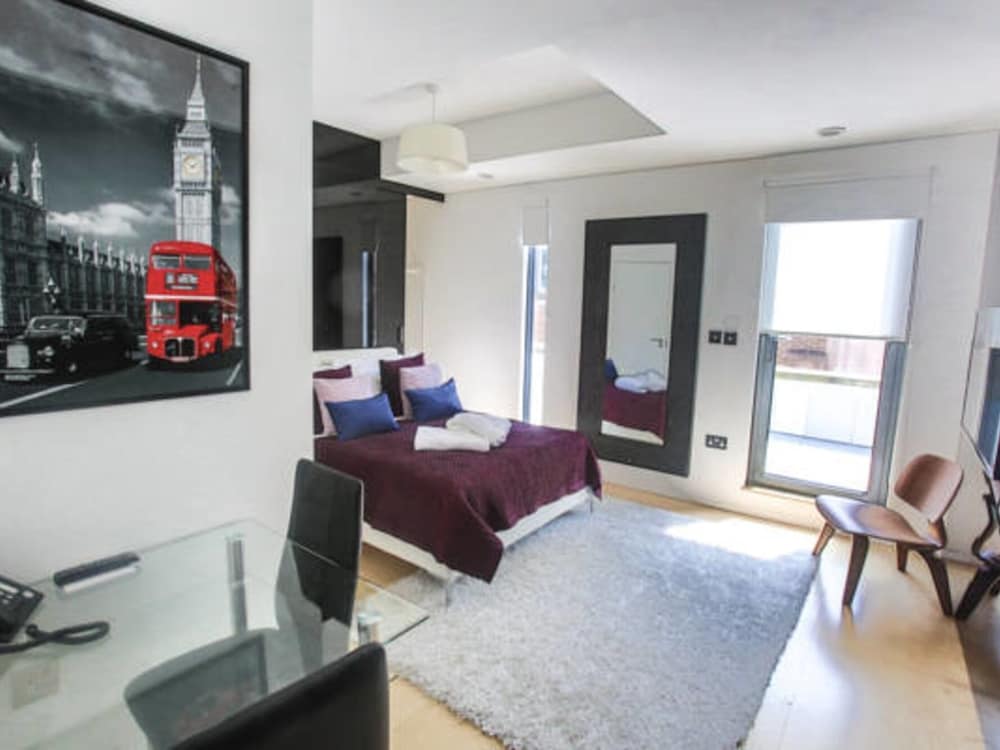 Luxury Penthouse, Private Bathroom (Heather Terrace) photo 3