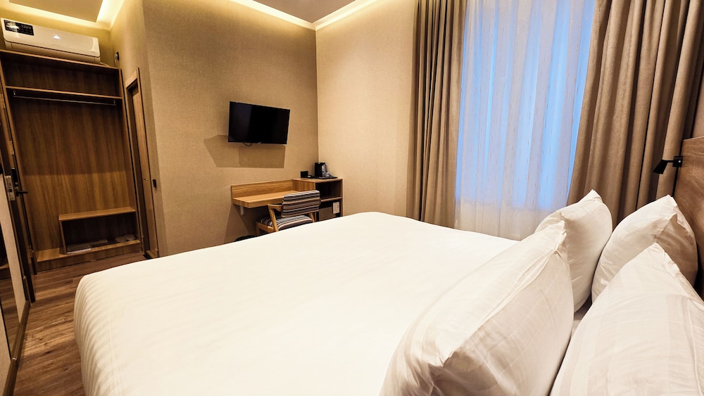 Deluxe Single Room, Courtyard View photo 3