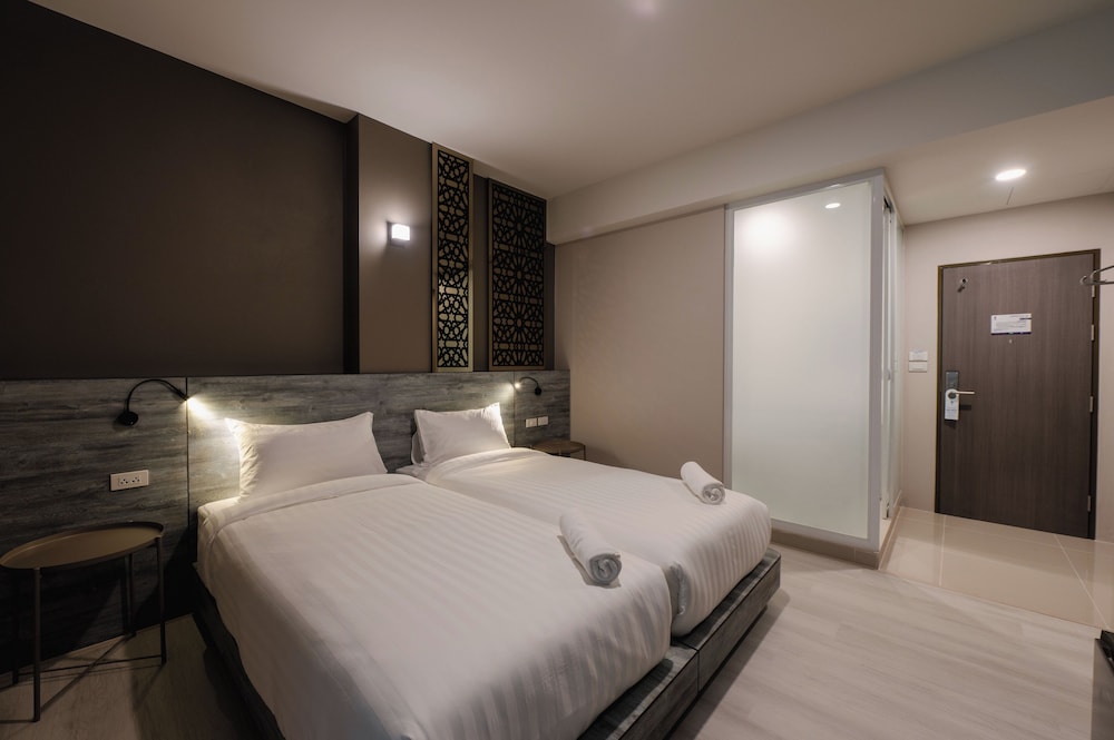 Standard Twin Room - Photo 2