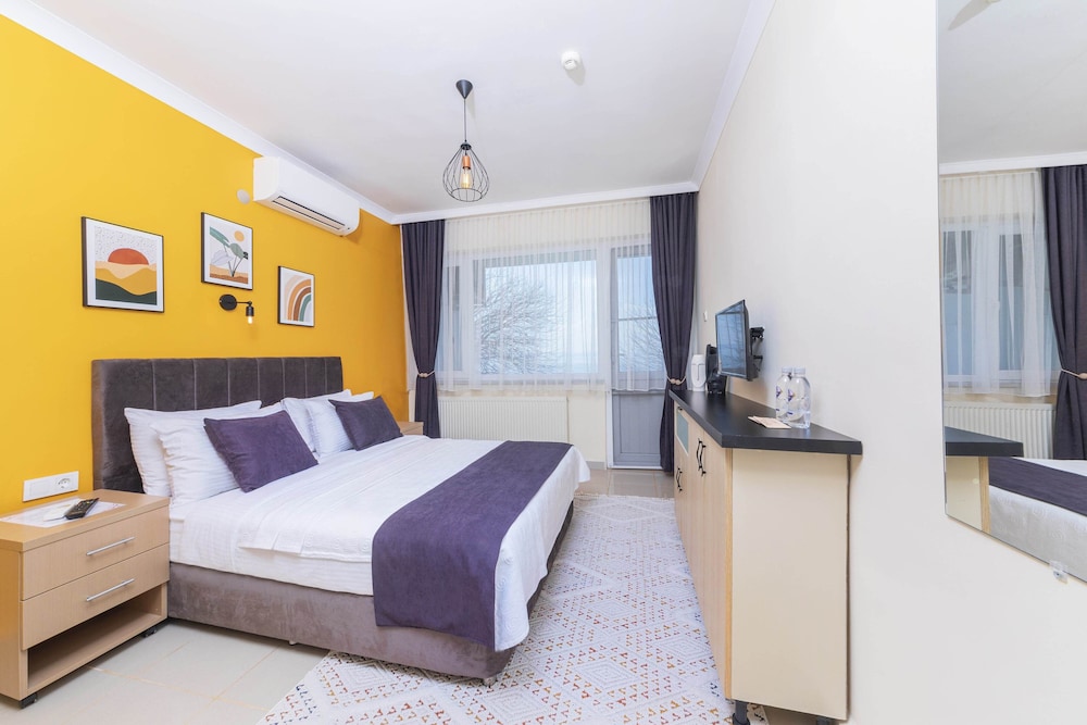 Kiraz Otel, Tek Büyük Yatakli Oda (Deniz ve Kara Manzarali) photo 1