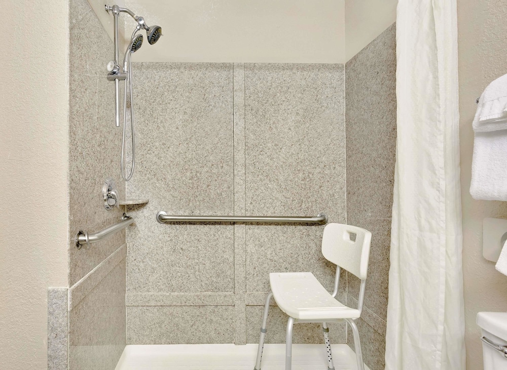 Room, Accessible - Photo 2