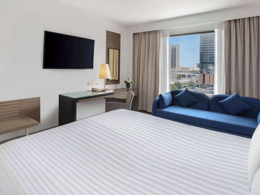 Superior Room, 1 Queen Bed photo 3