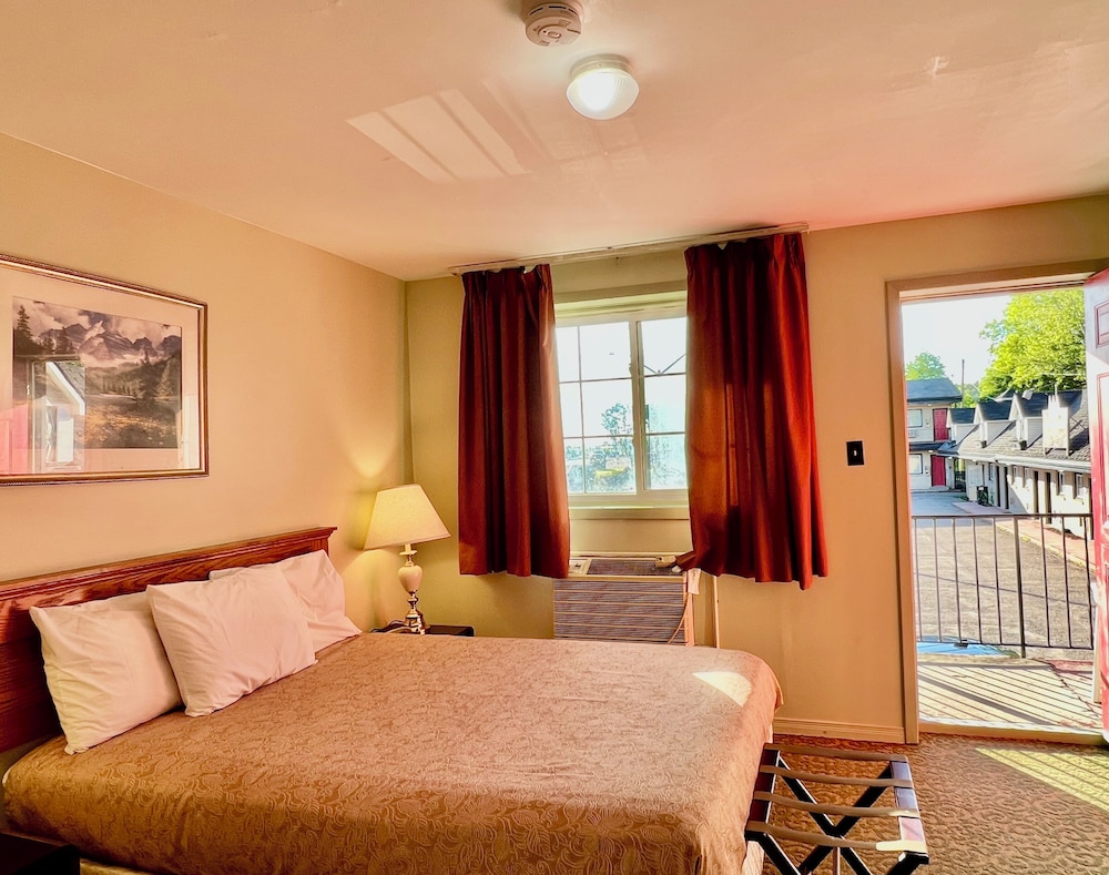 Standard Room, 1 King Bed photo 1
